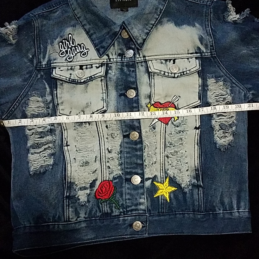 Destroyed jean jacket - Picture 5 of 6
